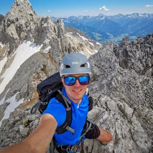 Jiří Králík on the summit of Ramsauer Mittlererspitze (25.6.2023 14:42)