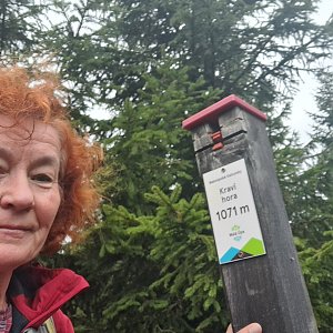 Horalka Anička na vrcholu Kraví hora (1.10.2022)