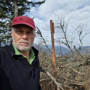 Rastislav Biarinec on the summit of Gliaň (12.4.2026 10:08)