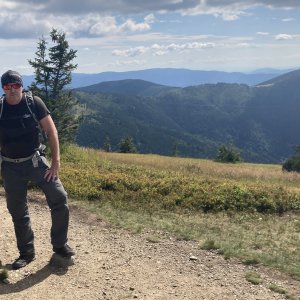 Petr Karmazín na vrcholu Rovienky (2023)