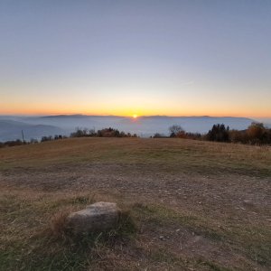 Roman Skácel on the summit of Kamenný vrch JZ (24.10.2024 17:33)