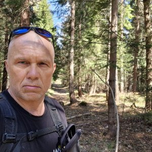 Rastislav Biarinec on the summit of Mrzáčka (20.4.2025 11:21)