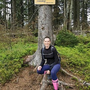 Aneta Gabzdylová na vrcholu Čuboňov (17.5.2020)
