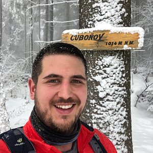 Martin Kostřeba na vrcholu Čuboňov (6.2.2021 12:01)