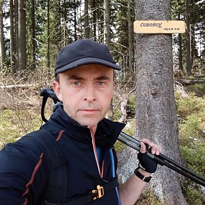 Pavel Skřičík na vrcholu Čuboňov (8.5.2019 12:03)