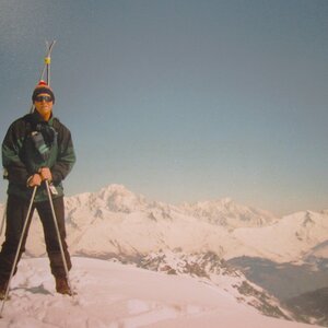Michal Kříž na vrcholu Aiguille Grive (26.3.2002 11:13)
