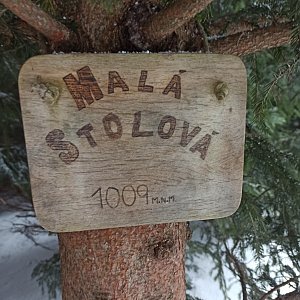 Roman Tigge na vrcholu Malá Stolová (11.2.2022 0:00)