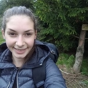 Daniela na vrcholu Malá Stolová (1.6.2020 8:17)