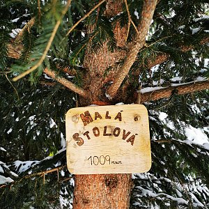 Vendula Schafferová na vrcholu Malá Stolová (10.1.2021 13:25)