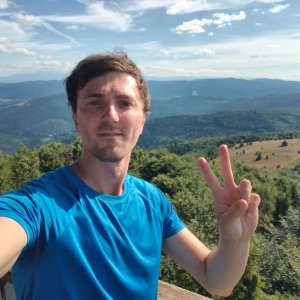 Jiří Králík on the summit of Mogielica (25.7.2026 16:40)