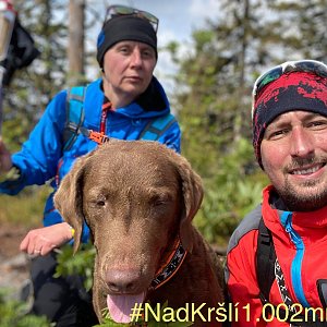 Hanka Hanusová na vrcholu Nad Kršlí (7.5.2020 11:00)