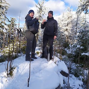 David Kunčík na vrcholu Nad Kršlí (10.1.2021 13:30)