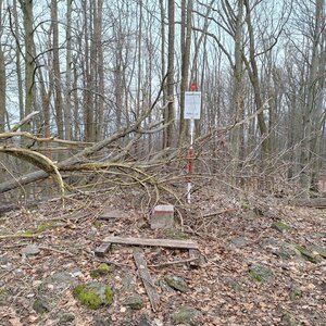 Cyklista 73 na vrcholu Velký Špičák (27.2.2024 16:45)