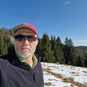 Rastislav Biarinec on the summit of Vtáčnik (5.4.2026 10:12)
