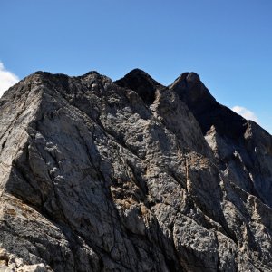 ThrasherVojti on the summit of Petit Vignemale (25.8.2015 14:54)
