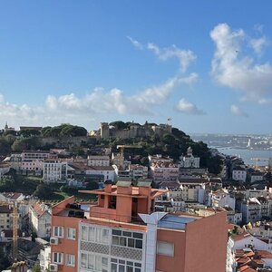 Betička na vrcholu Castelo de São Jorge (16.10.2024 12:19)