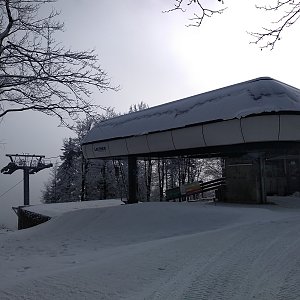 Eliška na vrcholu Buková hora (7.1.2022 11:55)