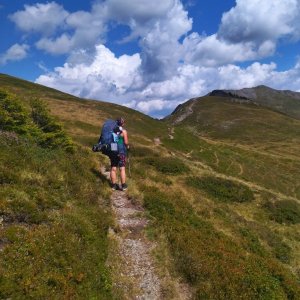 Léňa Manová na vrcholu Hochsaalbachkogel (17.8.2023 18:45)