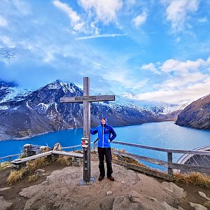 Jiří Králík na vrcholu Höhenburg (8.10.2022 9:07)