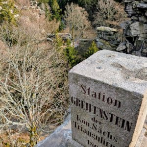Eliška na vrcholu Aussichtsfelsen (22.3.2025 15:56)
