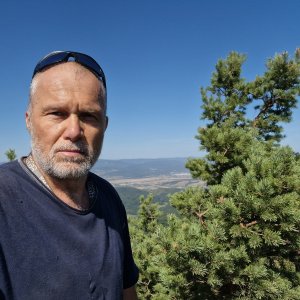 Rastislav Biarinec on the summit of Prostredná Malenica (8.9.2026 11:35)