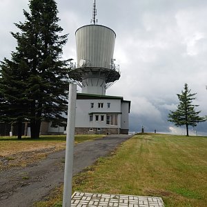 Nojby on the summit of Dyleň (9.7.2022 11:21)