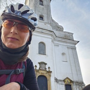 Marcela Kubíčková on the summit of Uhlířský vrch (4.3.2026 10:00)