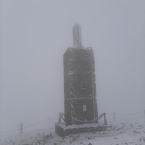 Petra S. na vrcholu Sněžka (27.11.2021 13:15)