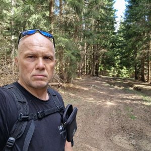 Rastislav Biarinec on the summit of Hrdoš (20.4.2025 11:29)