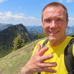 Divočák on the summit of Niederer Kalmberg (24.5.2026 13:55)