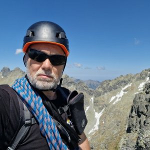 Rastislav Biarinec on the summit of Predný zub v Kôpkach (15.6.2025 12:06)