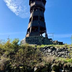 TeKilla on the summit of Strážný vrch (26.9.2026 14:11)