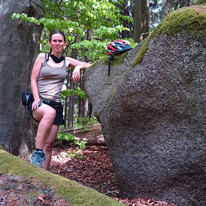 Iveta Válová na vrcholu Klášterní vrch (9.5.2020 13:30)