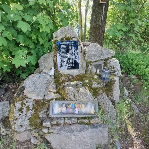 Roman Skácel on the summit of Kamenice (7.6.2026 11:40)