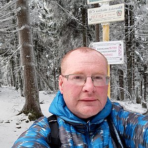 Milan Meravy na vrcholu Čertův mlýn (12.1.2022 12:11)