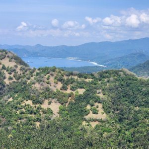 Jirka Hruška na vrcholu Bukit Pejinengan (5.10.2024 10:23)