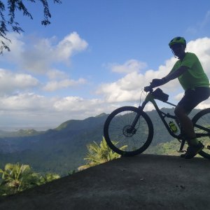 Jirka Hruška na vrcholu Bukit Kangin (14.8.2024)