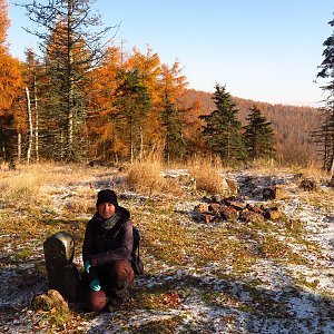 Iveta Válová na vrcholu Loupežník (19.11.2022)