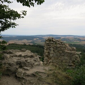 Chřiby: U zeleného obrázku - Buchlov kámen