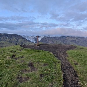 Michal Hájek on the summit of Valahnúkur (7.8.2025 5:32)