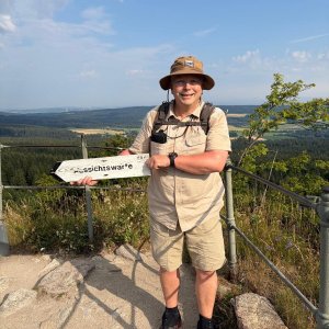 Nojby on the summit of Rudolfstein (14.7.2026 8:46)