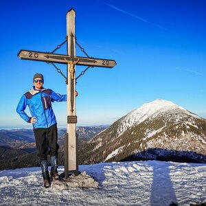 Jiří Králík na vrcholu Kleiner Ötscher (25.2.2024 16:47)