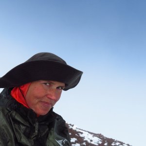 Iveta Válová on the summit of Panitahi (31.10.2024 15:00)