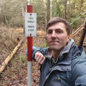 Jiří Králík on the summit of Kříchová (9.12.2025 13:51)