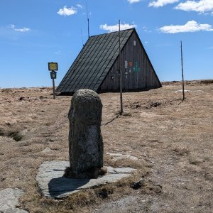 krupjan na vrcholu Vysoká hole (27.4.2026 12:53)