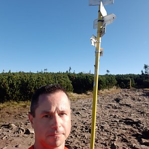 Patrik Valas na vrcholu Góra Pięciu Kopców (26.9.2021 8:59)