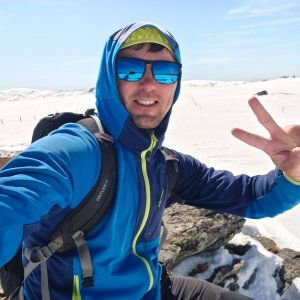 Jiří Králík on the summit of Forstalpe (5.4.2026 13:32)