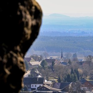 Iveta Válová on the summit of Dědovy kameny (7.3.2026)
