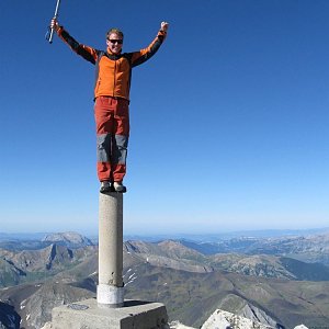 Tomáš Kupsa on the summit of Pico de Aneto (17.7.2008 8:00)