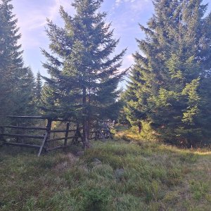 Cyklista 73 na vrcholu Uhlířský vrch (20.9.2025 16:30)